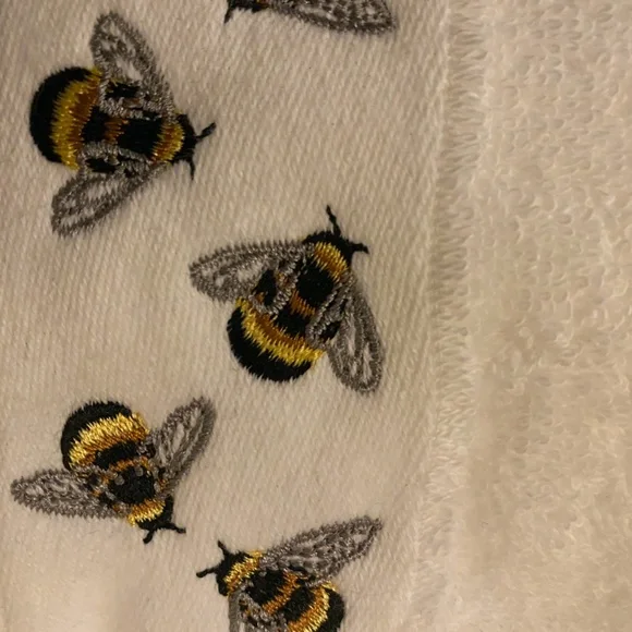 🐝♥️Bee-themed Hand Towels and Notepad Set - New & Unused - Picture 3 of 4